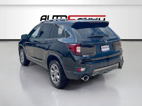 Used 2025 Honda Passport TrailSport image 5