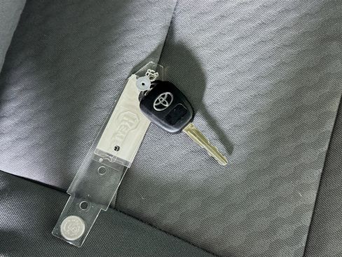 Used 2021 Toyota Tacoma SR image 31