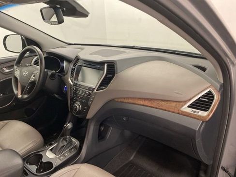 Used 2017 Hyundai Santa Fe Limited image 24
