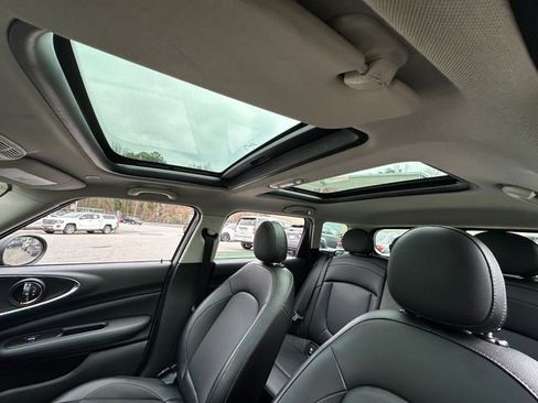 Used 2017 MINI Cooper Clubman ALL4 image 19