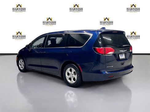 Used 2017 Chrysler Pacifica LX w/ Tire & Wheel Group image 7