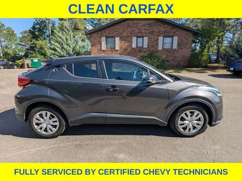 Used 2021 Toyota C-HR LE FWD image 3