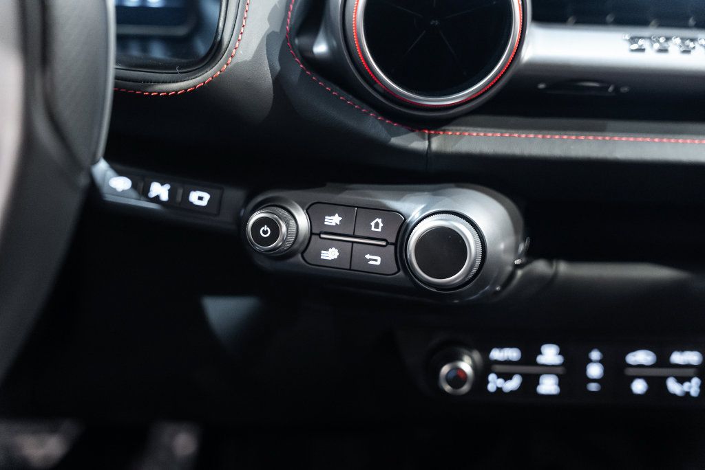 Used 2020 Ferrari 812 Superfast RWD image 34