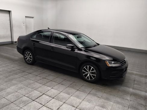 Used 2017 Volkswagen Jetta SE FWD image 11