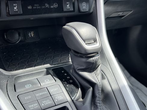 Used 2024 Toyota RAV4 XLE Premium w/ Weather Package AWD/4WD image 15