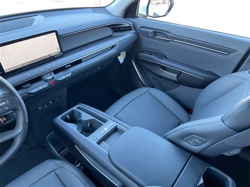 New 2026 Kia EV9 Light image 17