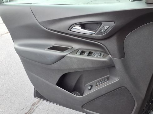 Used 2020 Chevrolet Equinox LT w/ Midnight Edition FWD image 21