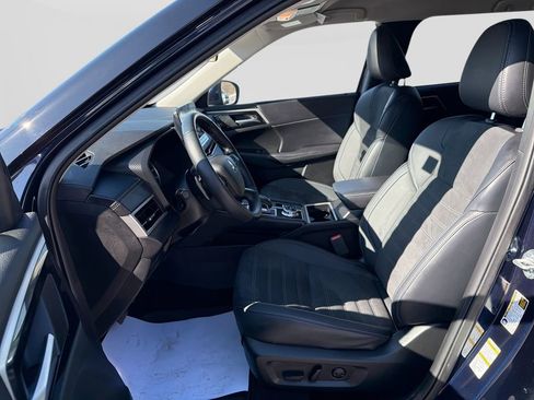 Used 2024 Mitsubishi Outlander SE image 15