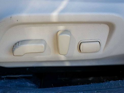 Used 2018 Subaru Legacy 2.5i Premium w/ Moonroof Package image 21