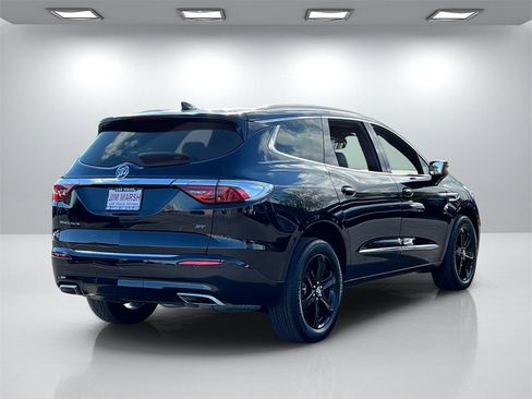 Used 2024 Buick Enclave Essence w/ Sport Touring Edition image 6