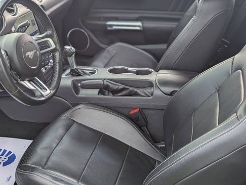 Used 2023 Ford Mustang Premium image 9