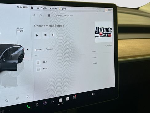 Used 2023 Tesla Model Y Performance image 21