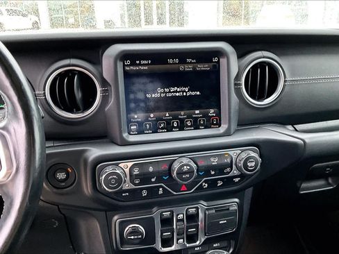 Used 2018 Jeep Wrangler Unlimited Sahara w/ Quick Order Package 24M Moab AWD/4WD image 30