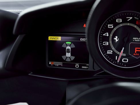 Used 2018 Ferrari 488 Spider image 71