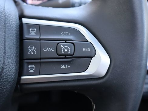 Used 2022 Jeep Compass High Altitude AWD/4WD image 23