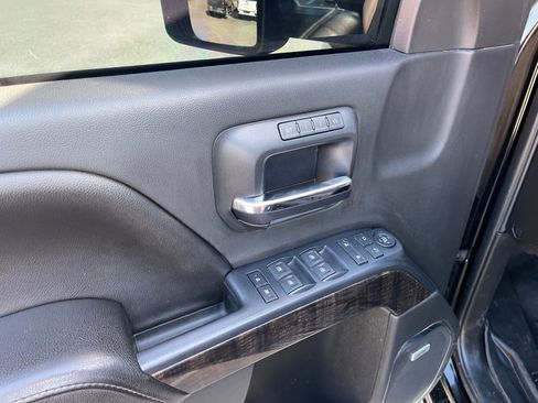 Used 2015 GMC Sierra 2500 Denali w/ Duramax Plus Package image 12
