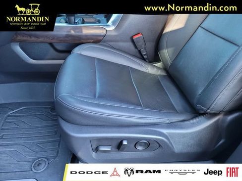 Used 2023 GMC Sierra 1500 SLT w/ SLT Premium Plus Package AWD/4WD image 16