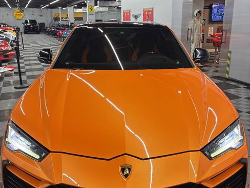 Used 2021 Lamborghini Urus AWD/4WD image 13