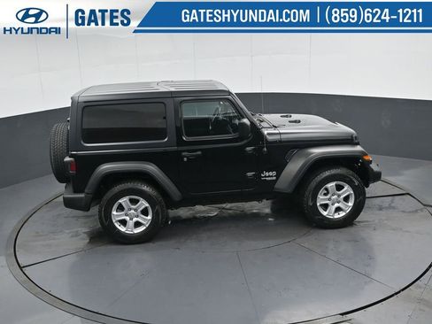 Used 2020 Jeep Wrangler Sport image 40