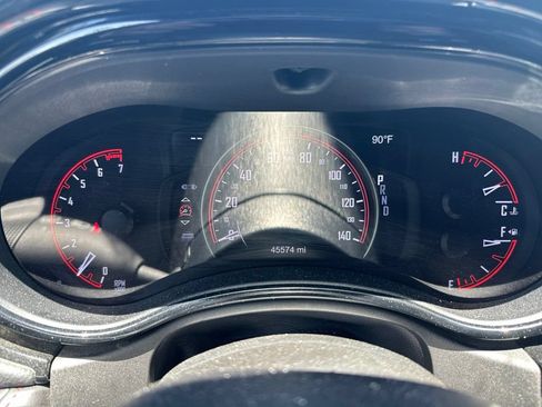 Used 2024 Dodge Durango GT RWD image 3