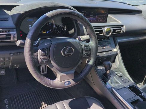 Used 2022 Lexus RC F w/ Premium Package RWD image 9