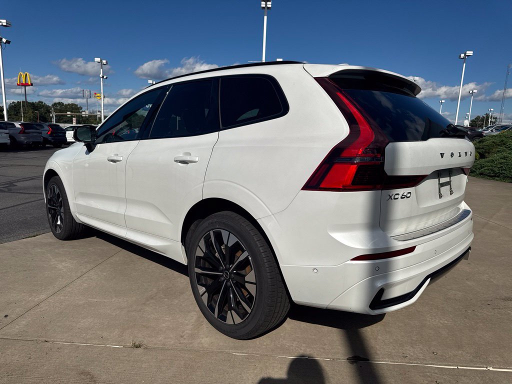 Used 2026 Volvo XC60 B5 Plus AWD/4WD image 7