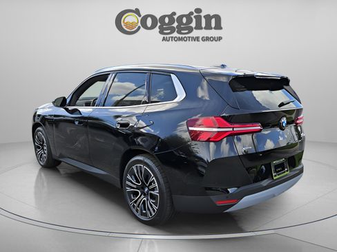 New 2025 BMW X3 xDrive30i w/ Convenience Package image 2