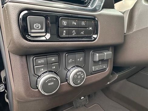 New 2026 GMC Yukon XL Elevation w/ Elevation Premium Package AWD/4WD image 30