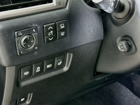 Used 2023 Lexus GX 460 Luxury w/ Sport Design Package AWD/4WD image 10