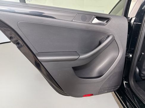 Used 2017 Volkswagen Jetta SEL FWD image 26