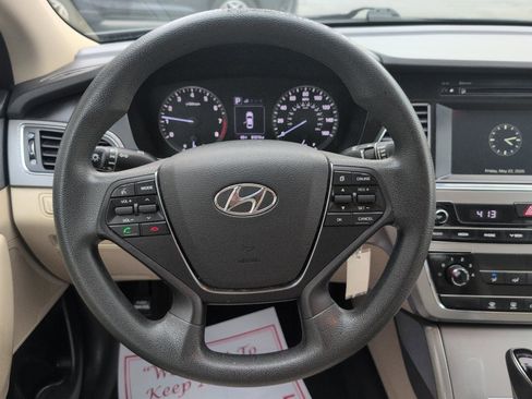 Used 2017 Hyundai Sonata SE FWD image 13