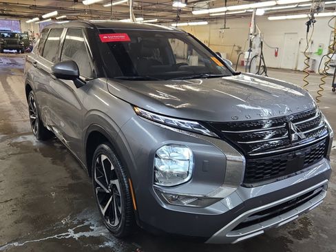 Used 2023 Mitsubishi Outlander Ralliart image 4