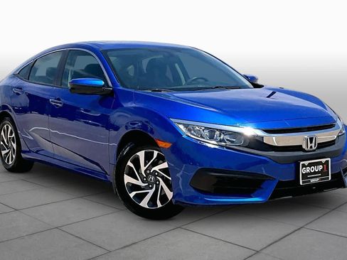 Used 2018 Honda Civic EX image 3