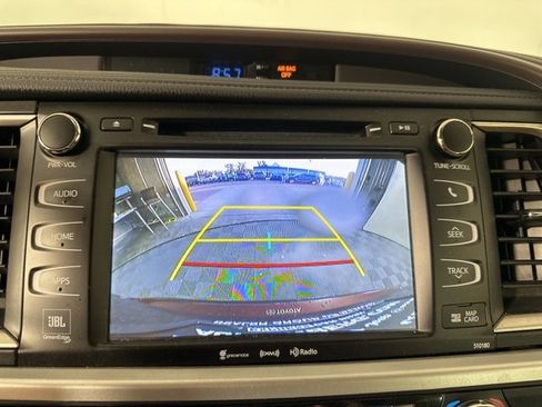 Used 2017 Toyota Highlander Limited image 26