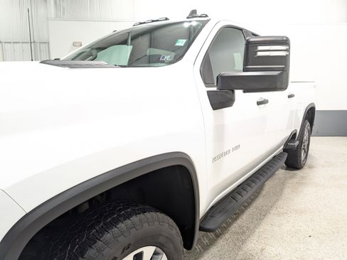 Used 2022 Chevrolet Silverado 2500 Custom image 7