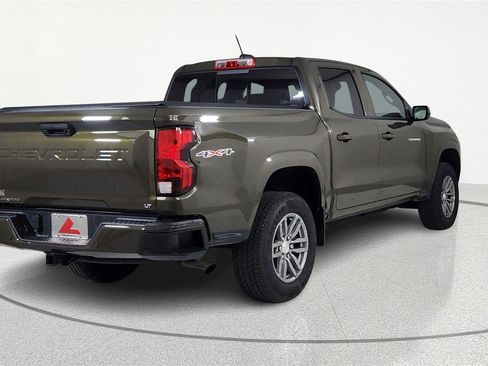 Used 2024 Chevrolet Colorado LT w/ LT Convenience Package image 5
