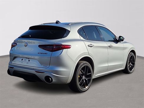 Used 2021 Alfa Romeo Stelvio Ti w/ Nero Edizione image 6
