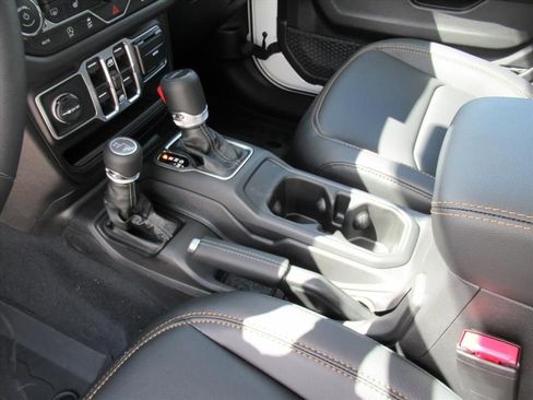 New 2026 Jeep Gladiator Sport AWD/4WD image 15