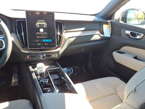 New 2026 Volvo XC60 B5 Plus w/ Protection Package Premier image 9