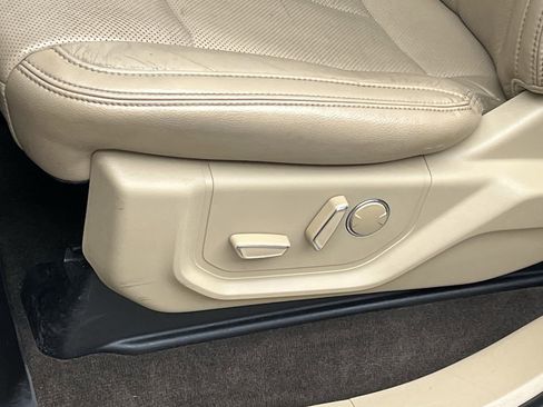 Used 2018 Ford F150 Lariat w/ Equipment Group 502A Luxury image 11