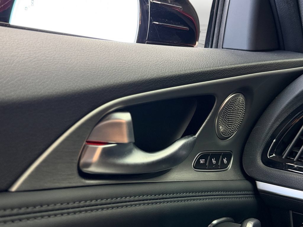 Used 2018 Kia Stinger GT2 AWD/4WD image 19