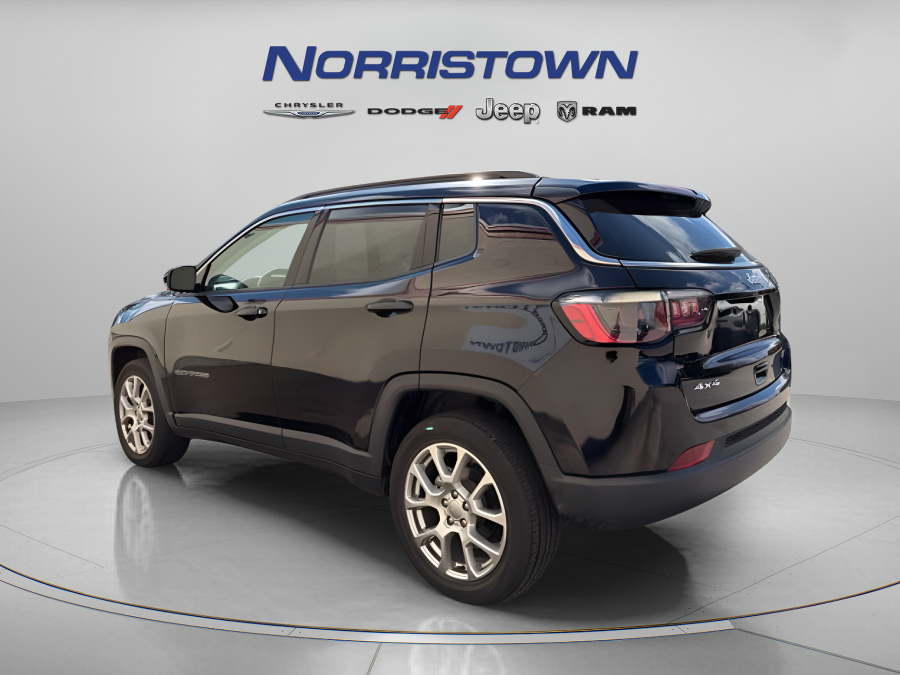 Used 2022 Jeep Compass Latitude AWD/4WD image 5