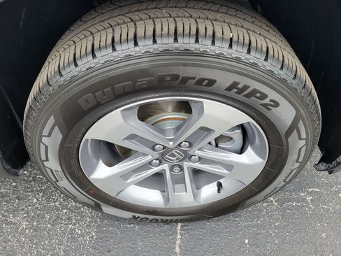 Used 2025 Honda Pilot EX-L image 39