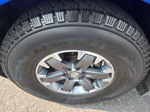 Used 2014 Nissan Frontier PRO-4X AWD/4WD image 31