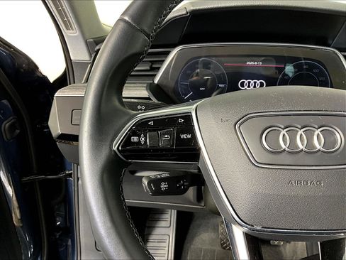 Used 2022 Audi e-tron Premium Plus w/ Premium Plus Package AWD/4WD image 11