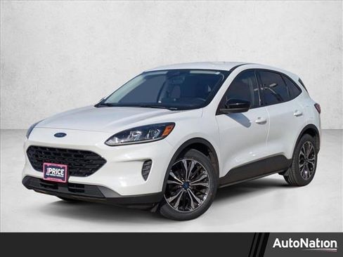 Used 2022 Ford Escape SE w/ SE Sport Appearance Package image 1