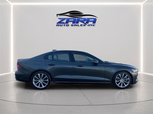 Used 2020 Volvo S60 T6 Momentum AWD/4WD image 8
