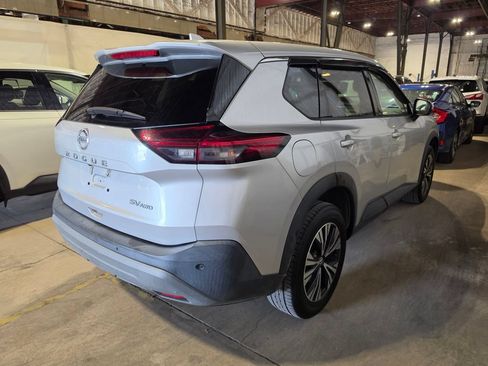 Used 2021 Nissan Rogue SV AWD/4WD image 2