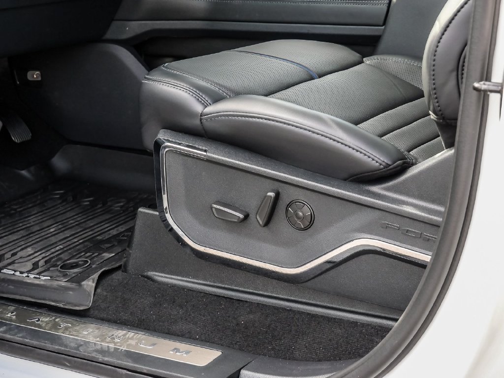 Used 2026 Ford F450 Platinum AWD/4WD image 37