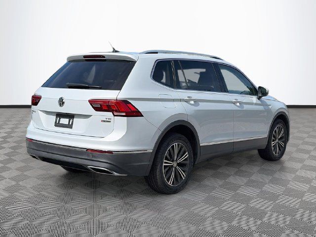 Used 2018 Volkswagen Tiguan SEL AWD/4WD image 6